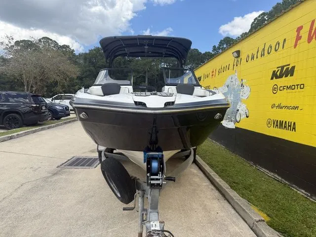 Slide: The Image of Yamaha 242 Limited S E-Series 2018 - 7