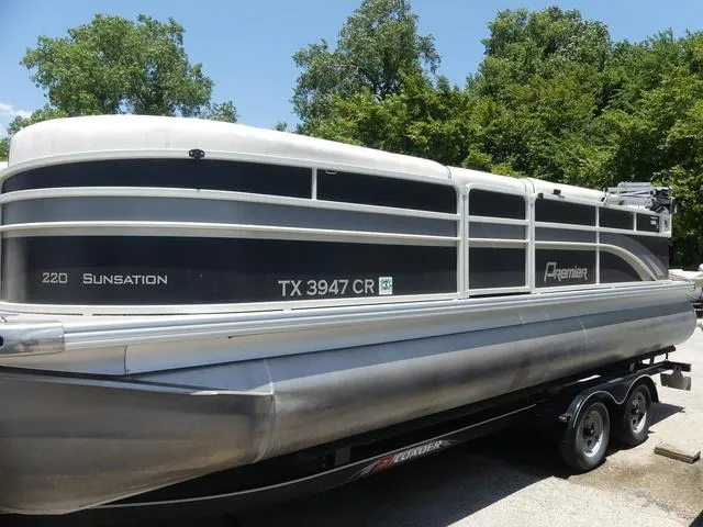 Slide: The Image of Premier Ltd 220 Sunsation 2014 - 3