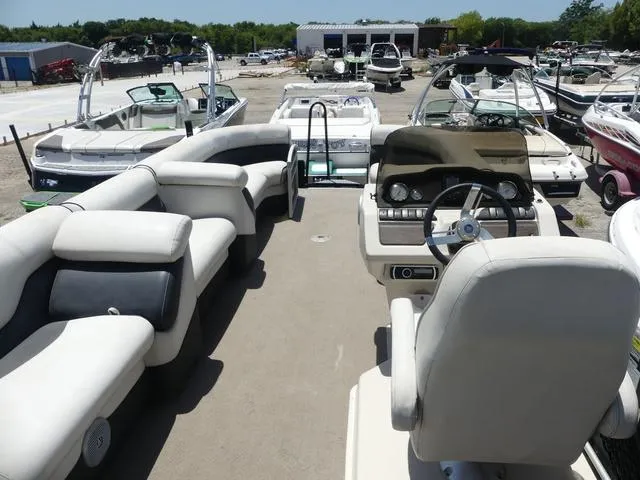 Slide: The Image of Premier Ltd 220 Sunsation 2014 - 7