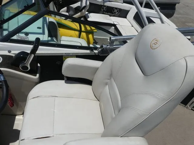 Slide: The Image of Premier Ltd 220 Sunsation 2014 - 9