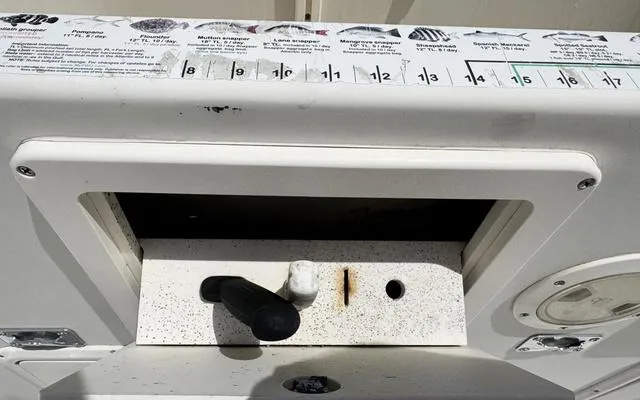 Slide: The Image of Pro-Line 2950 Walkaround 1998 - 17