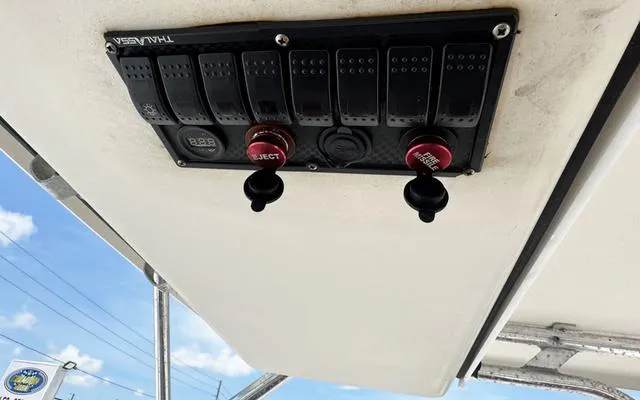 Slide: The Image of Pro-Line 2950 Walkaround 1998 - 21