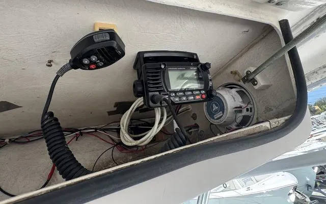 Slide: The Image of Pro-Line 2950 Walkaround 1998 - 22