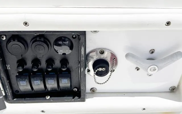 Slide: The Image of Pro-Line 2950 Walkaround 1998 - 24