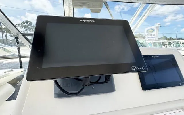 Slide: The Image of Pro-Line 2950 Walkaround 1998 - 25