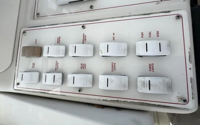 Slide: The Image of Pro-Line 2950 Walkaround 1998 - 31