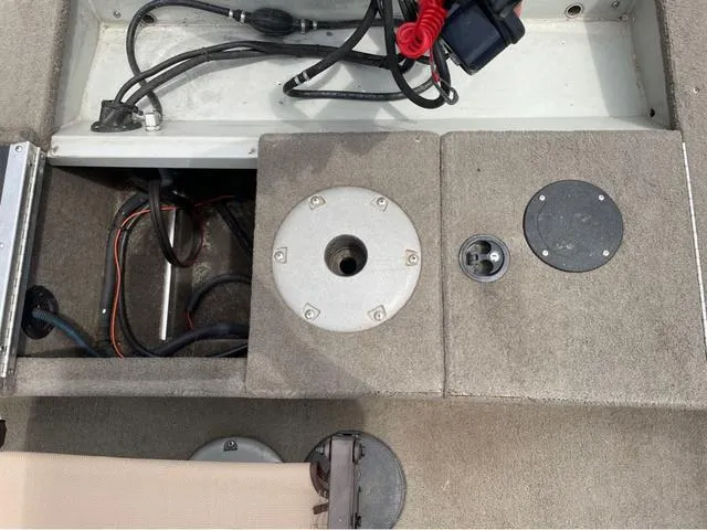 Slide: The Image of MirroCraft 1686 TROLLER TILLER 2010 - 14