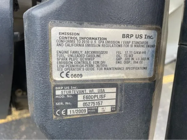 Slide: The Image of MirroCraft 1686 TROLLER TILLER 2010 - 23