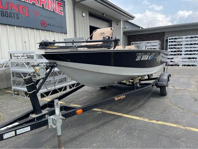 Slide: The Image of MirroCraft 1686 TROLLER TILLER 2010 - 3