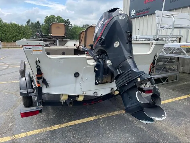 Slide: The Image of MirroCraft 1686 TROLLER TILLER 2010 - 6