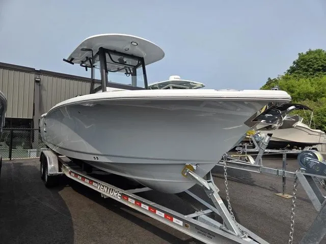 Slide: The Image of Sea Hunt Ultra 255se 2026 - 4