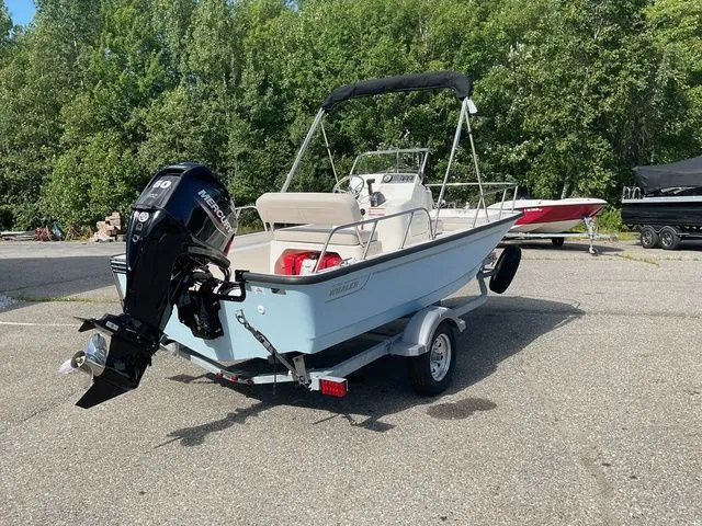 Slide: The Image of Boston Whaler 150 Montauk 2025 - 6