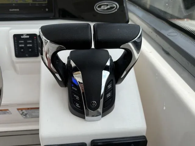 Slide: The Image of Sea Fox 268 Traveler 2023 - 11