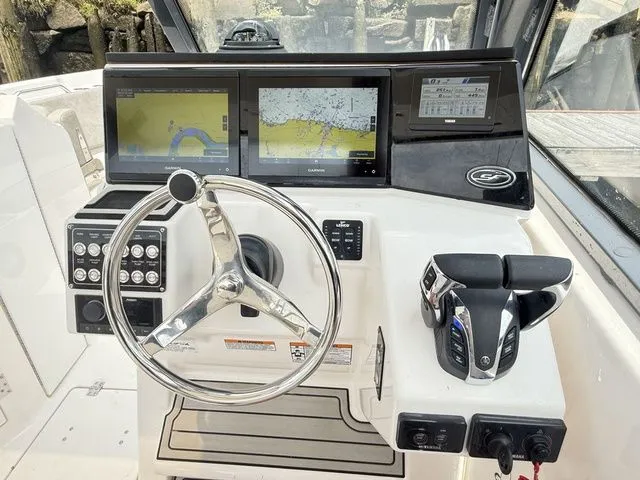 Slide: The Image of Sea Fox 268 Traveler 2023 - 8