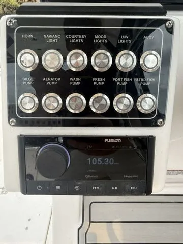 Slide: The Image of Sea Fox 268 Traveler 2023 - 9