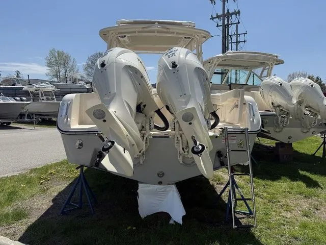 Slide: The Image of Grady-White Freedom 285 2025 - 6