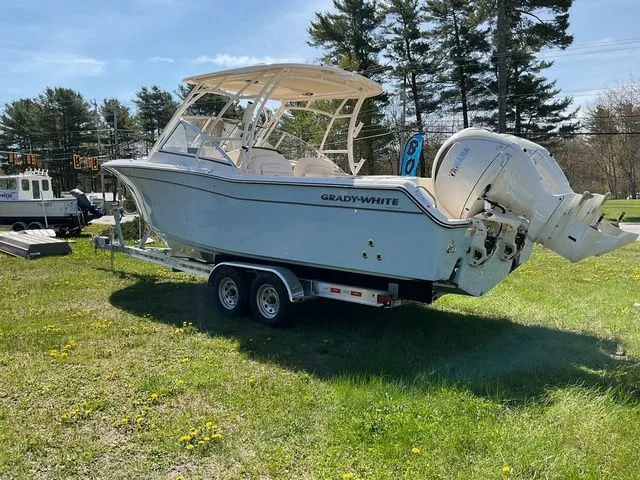 Slide: The Image of Grady-White Freedom 275 2025 - 4