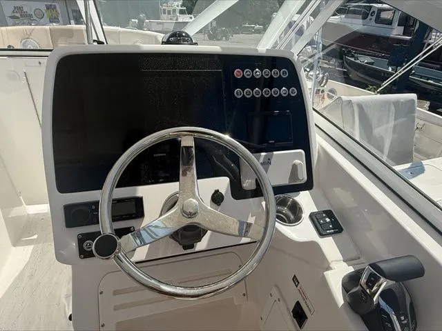 Slide: The Image of Edgewater 248CX 2025 - 11