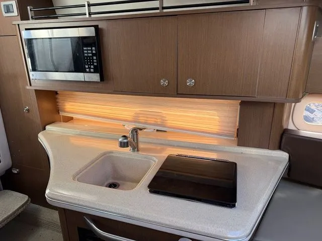 Slide: The Image of Sea Ray 280 Sundancer 2014 - 12