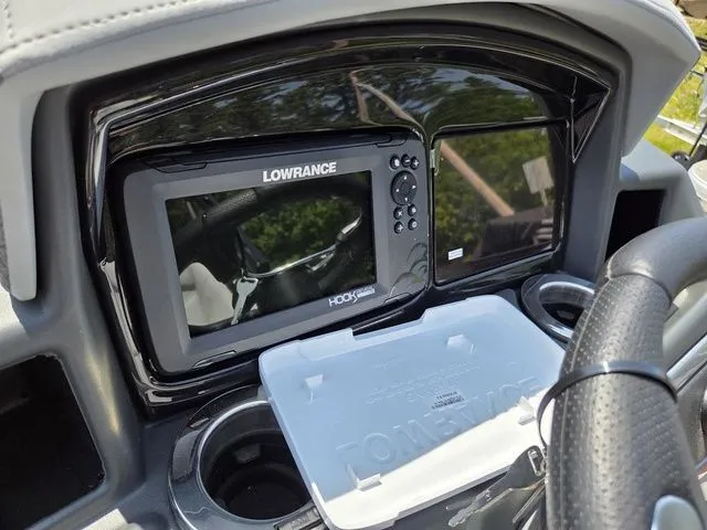 Slide: The Image of Regency 230 DL3 2025 - 14