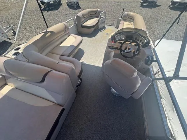 Slide: The Image of Sun Tracker Party Barge 22 DLX 2015 - 8