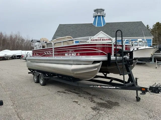 Slide: The Image of Sun Tracker Fishin' Barge 20 DLX 2022 - 7