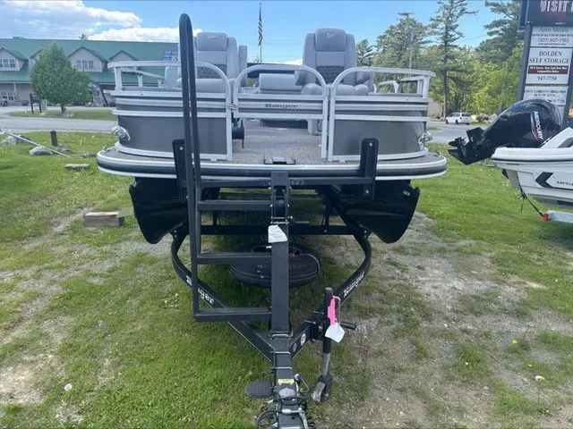 Slide: The Image of Reata 220 F 2022 - 14