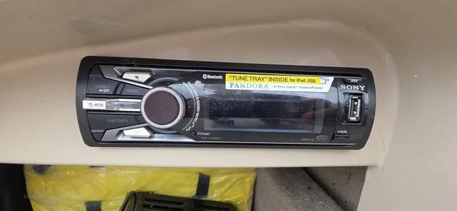 Slide: The Image of Regency 254 LE3 Mercury® 250 L Verado® Pro FourStroke 4.8" 2015 - 16