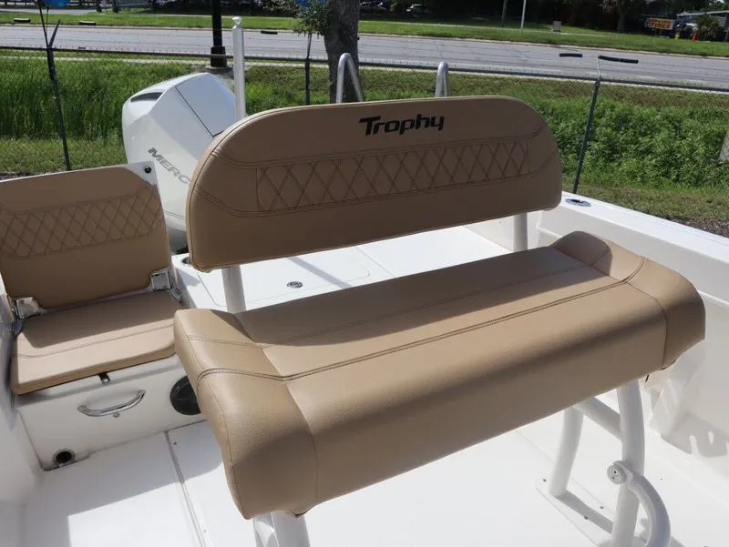 Slide: The Image of Bayliner Trophy T22CC 2025 - 12