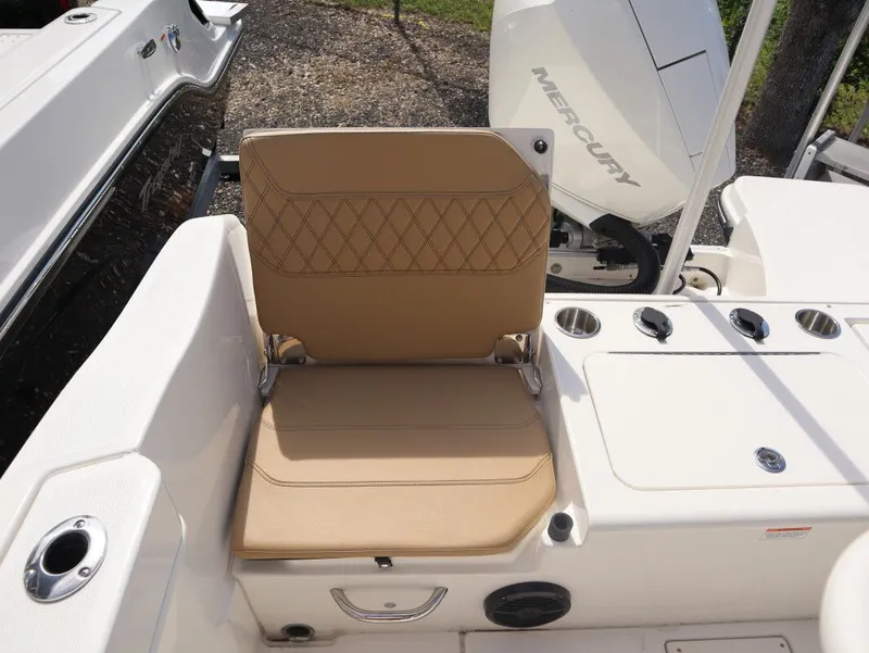 Slide: The Image of Bayliner Trophy T22CC 2025 - 13