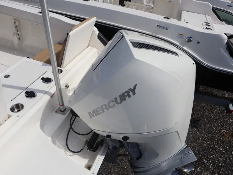 Slide: The Image of Bayliner Trophy T22CC 2025 - 5