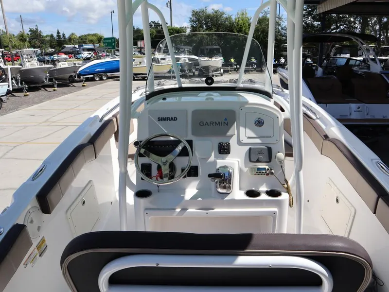 Slide: The Image of Aquasport 230 CC 2021 - 16