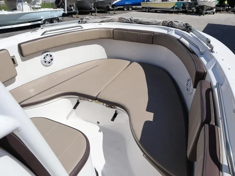 Slide: The Image of Aquasport 230 CC 2021 - 17