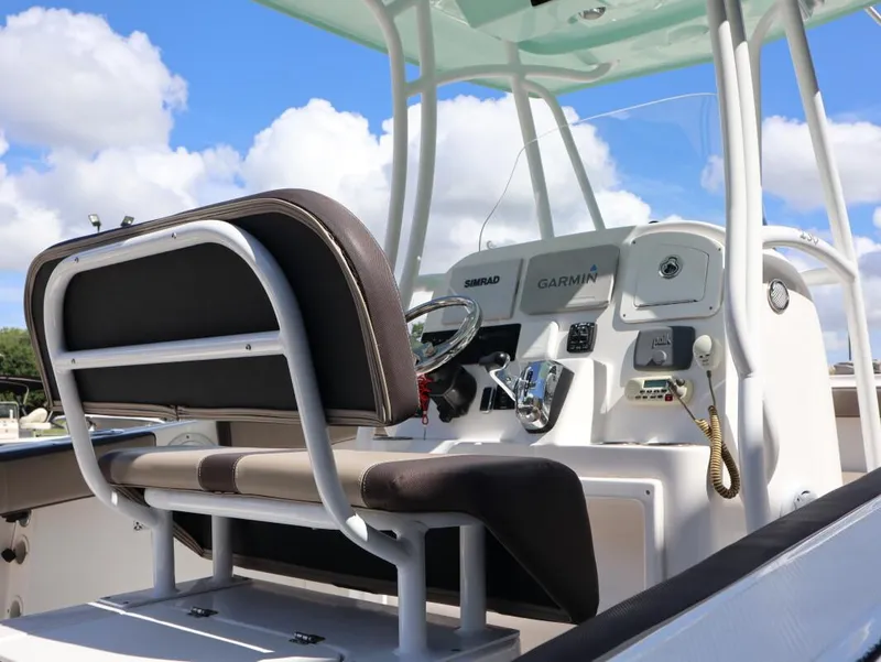 Slide: The Image of Aquasport 230 CC 2021 - 8