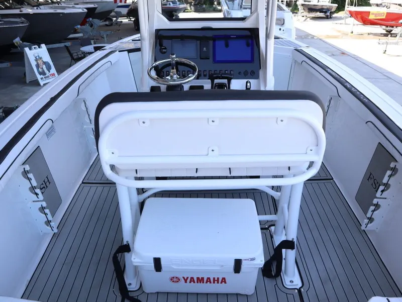 Slide: The Image of Yamaha 255 FSH 2025 - 12