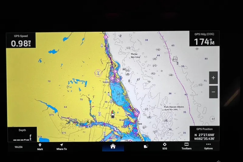 Slide: The Image of GPS navigation screen on a 2021 Everglades 253 Center Console boat. - 44