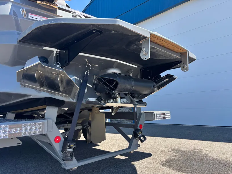 Slide: The Image of MasterCraft X24 2023 - 10