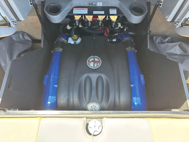 Slide: The Image of MasterCraft X24 2023 - 11