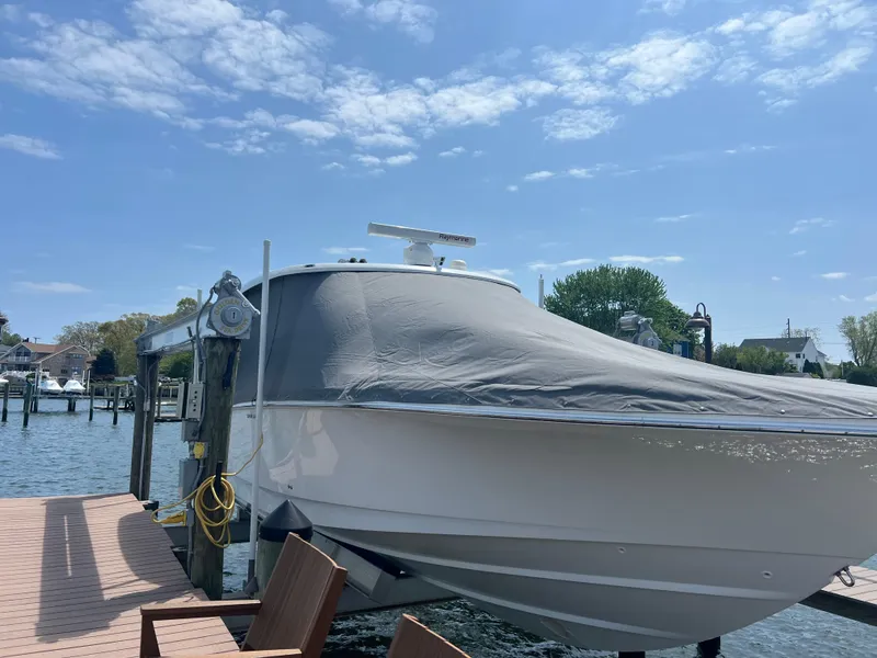 Slide: The Image of Boston Whaler 35 Realm (SeaKeeper equipped) 2021 - 2