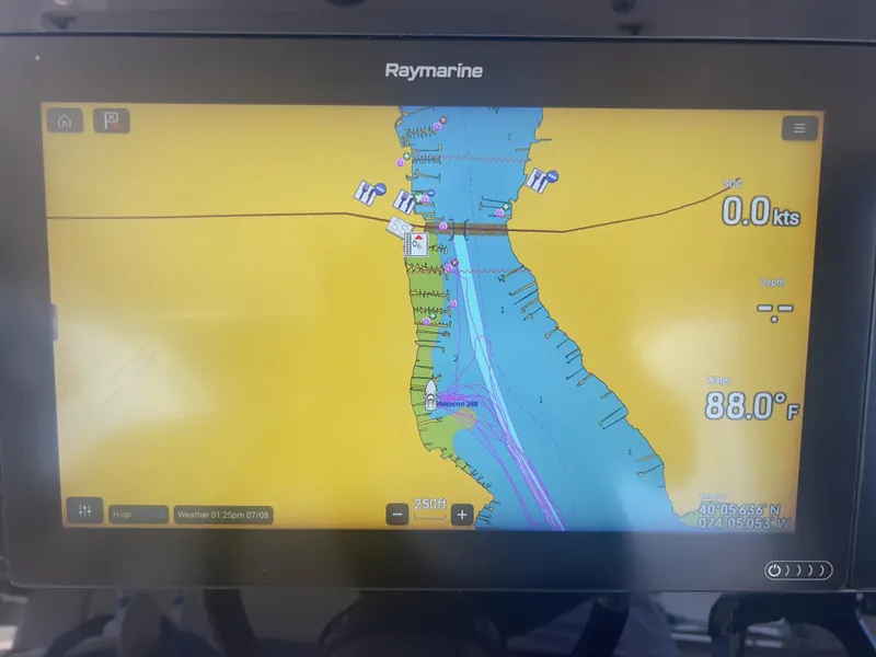 Slide: The Image of Boston Whaler 35 Realm (SeaKeeper equipped) 2021 - 21