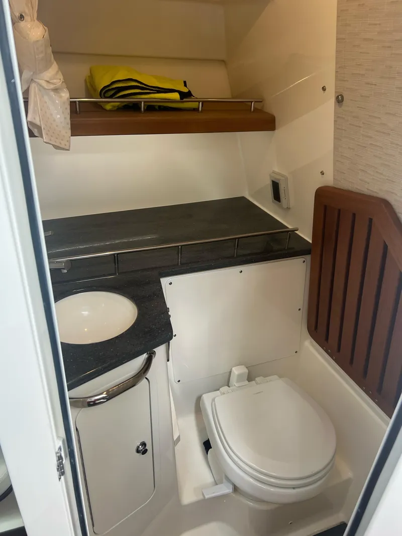 Slide: The Image of Boston Whaler 35 Realm (SeaKeeper equipped) 2021 - 33