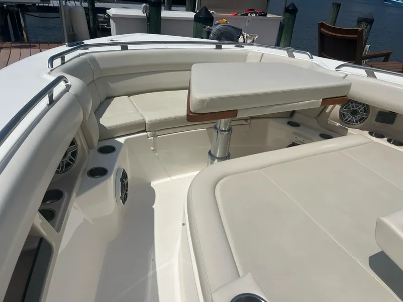 Slide: The Image of Boston Whaler 35 Realm (SeaKeeper equipped) 2021 - 4
