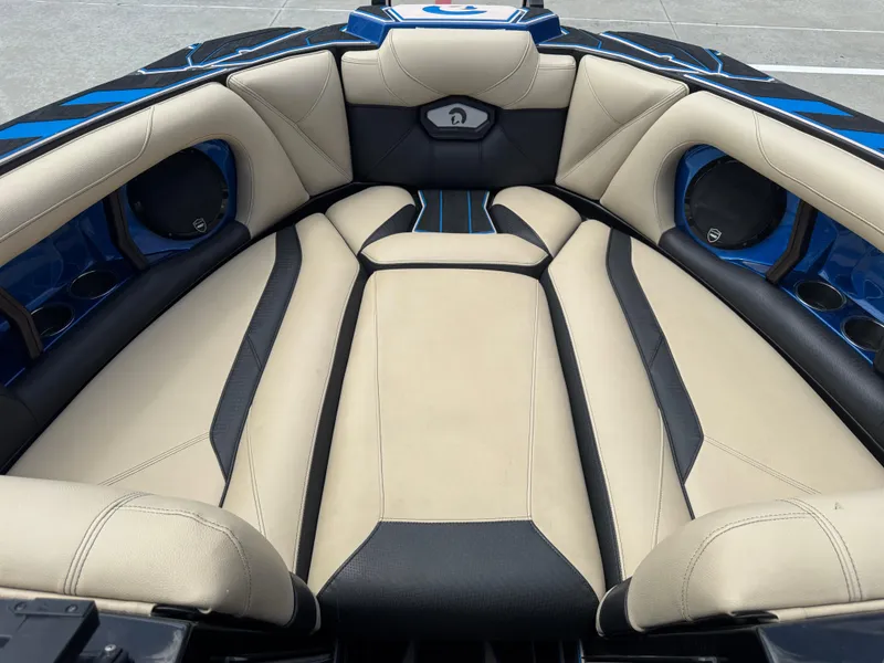 Slide: The Image of Centurion Ri 230 2022 - 14