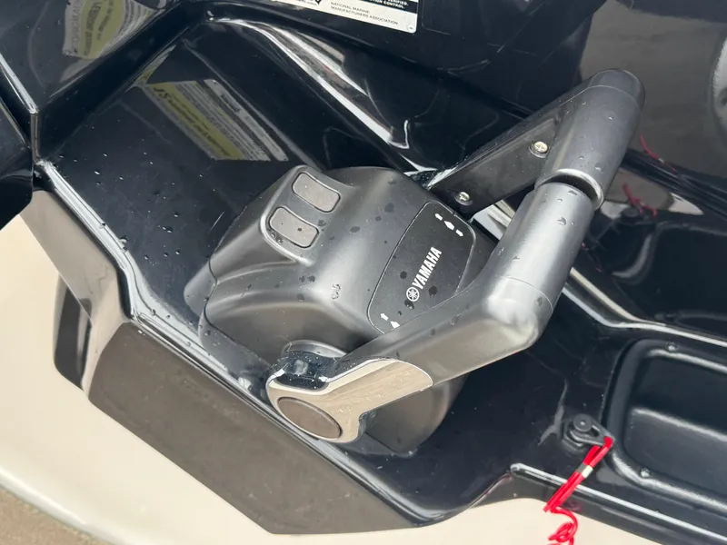 Slide: The Image of Yamaha 242 Limited S 2015 - 21