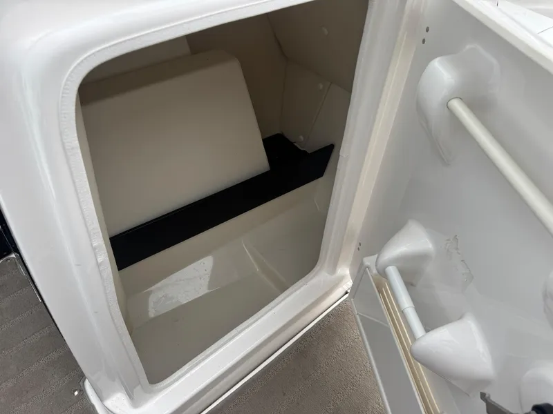 Slide: The Image of Yamaha 242 Limited S 2015 - 22