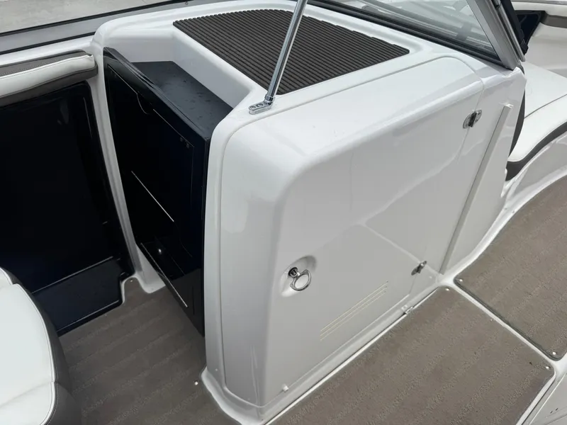 Slide: The Image of Yamaha 242 Limited S 2015 - 24