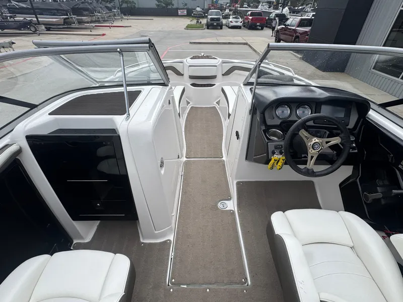 Slide: The Image of Yamaha 242 Limited S 2015 - 26