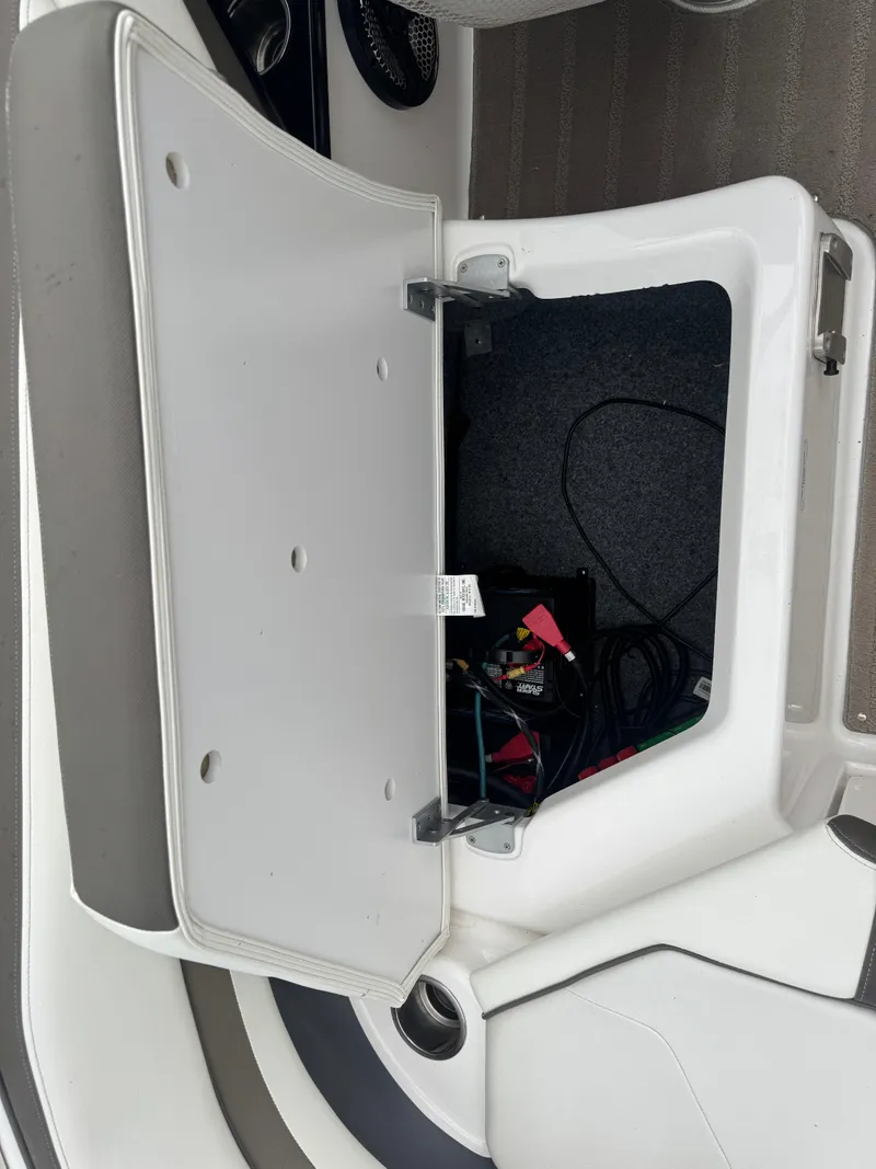 Slide: The Image of Yamaha 242 Limited S 2015 - 29