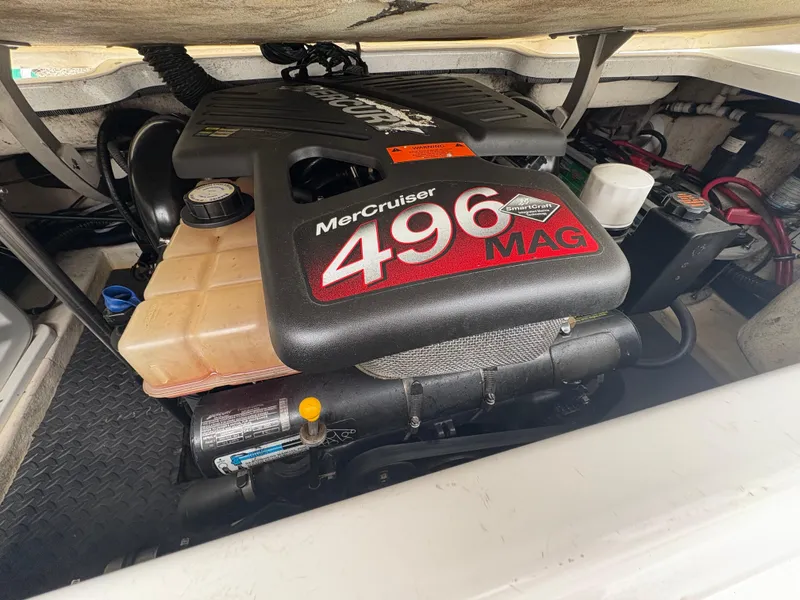 Slide: The Image of MerCruiser 496 MAG engine in 2004 Formula 260 Bowrider boat. - 15