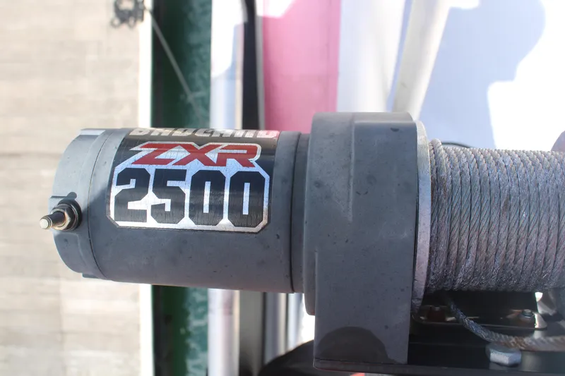 Slide: The Image of Outdoor seating on a 1992 Sumerset 66 houseboat with lake view. - 49